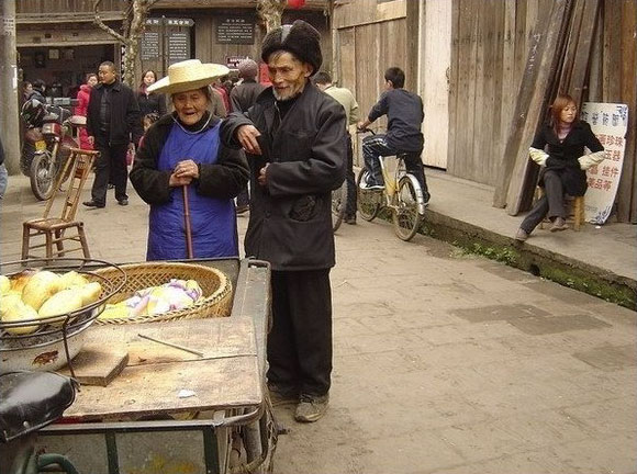 有关风俗习惯的作文400字（民族风俗特色的作文400字）