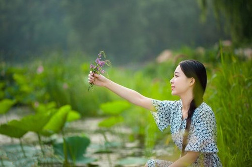 人与自然是怎样和谐相处作文（关于人与自然和谐相处的作文标题）